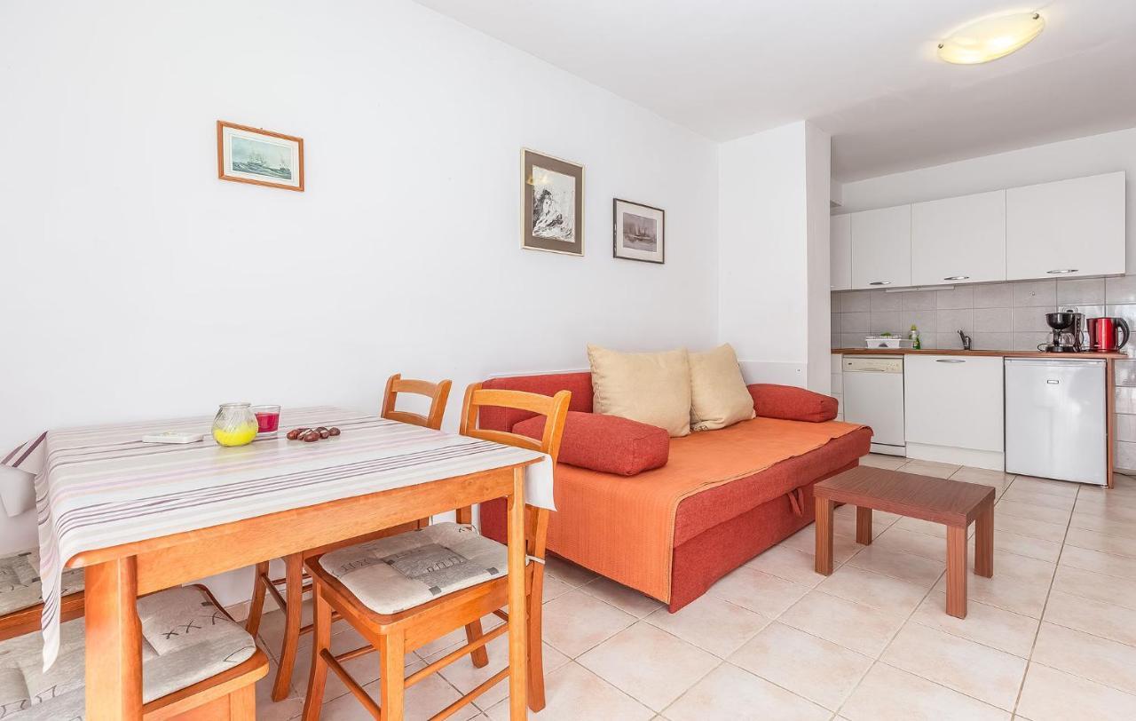 Dubravka Apartment Пореч Екстериор снимка
